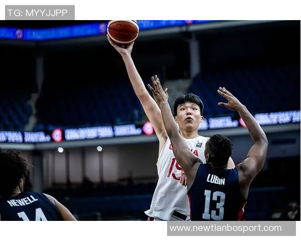 杨瀚森在G联盟比赛中表现出色节奏掌控力强未显疲态