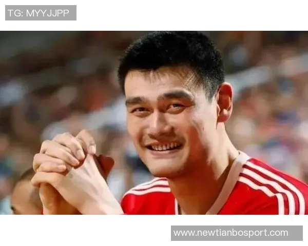 姚明NBA首秀表现平平10分36秒仅得0分2板3犯规令人惋惜